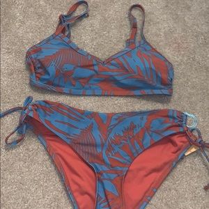NEVER WORN floral bikini